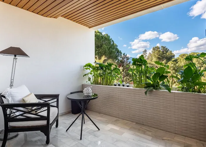 Luxurious In 5-star Del Golf Marbella