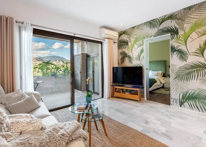 Luxurious In 5-star Del Golf Apartamento Marbella